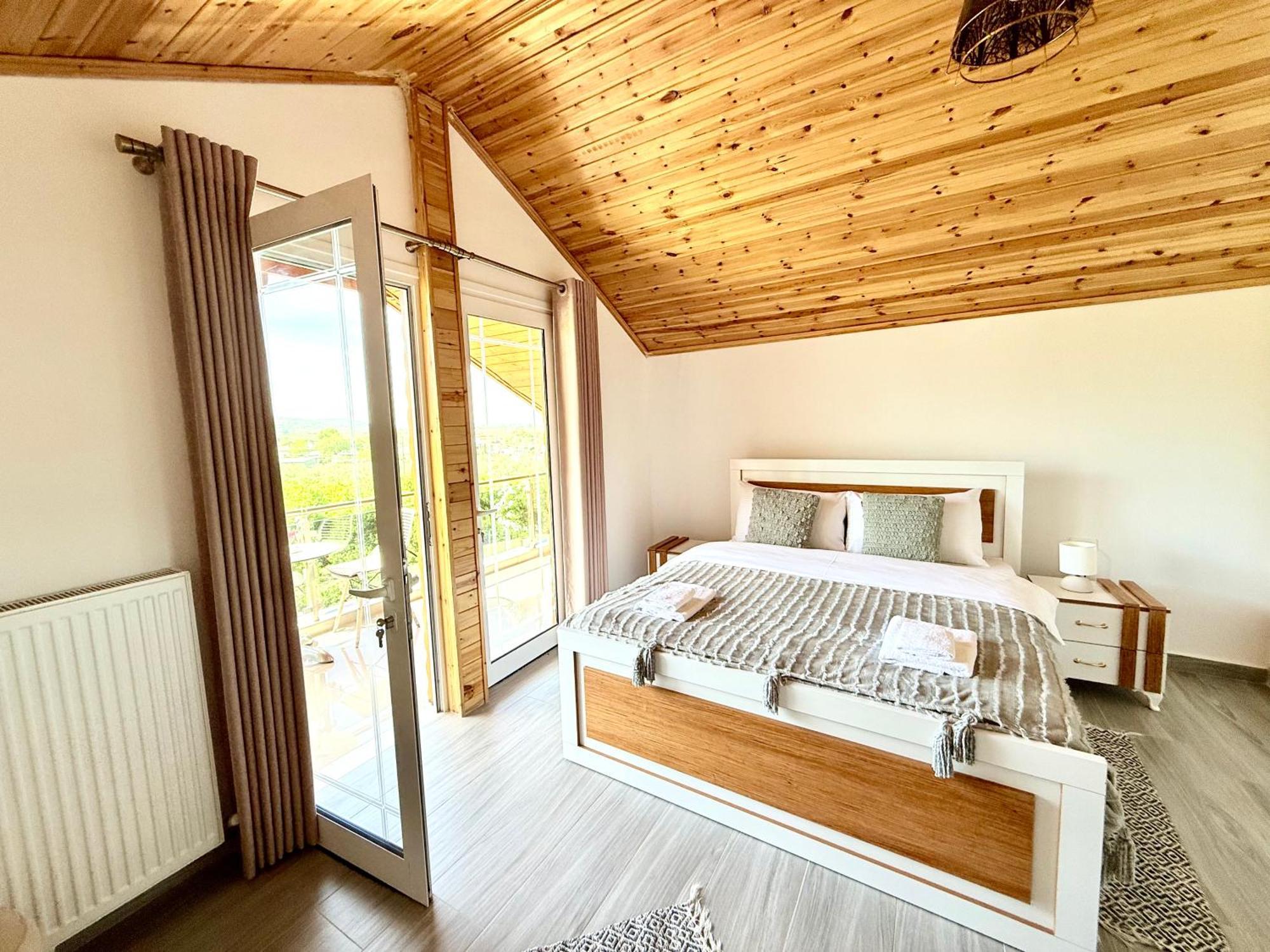 Guest House Rean Berat Exterior photo